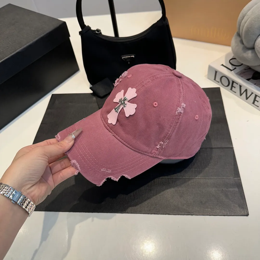 P60 Chrome Hearts 💓Early spring Korean style fashion retro distressed hole hat worn design versatile baseball cap peaked cap